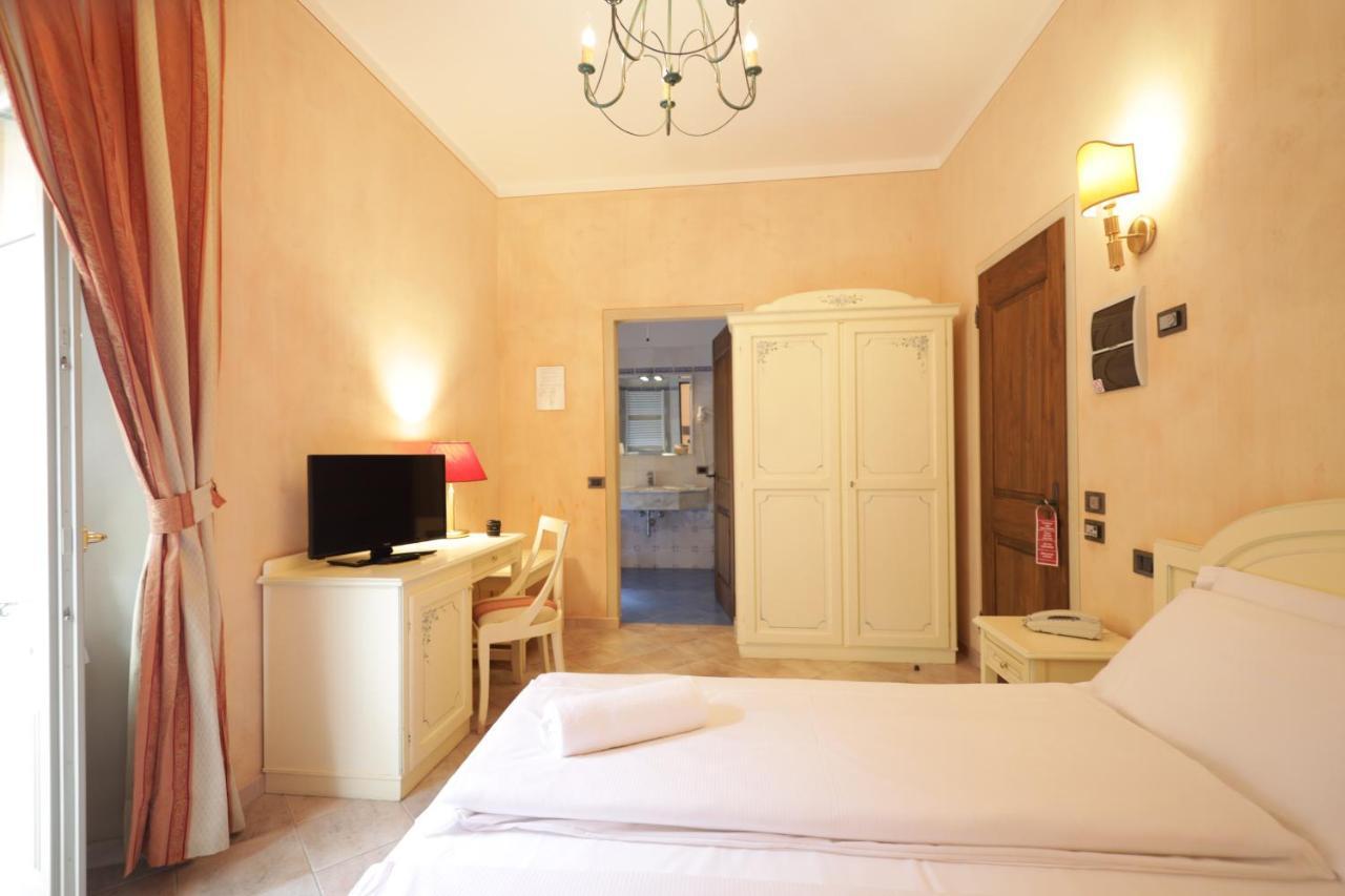 Hotel Il Portico By Lvg Hotel Collection Cannobio Exteriör bild